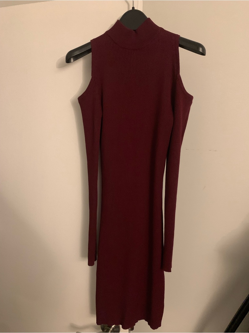 Burgundy/Red Wine Cold-Shoulder Ribbed Dress Sz M